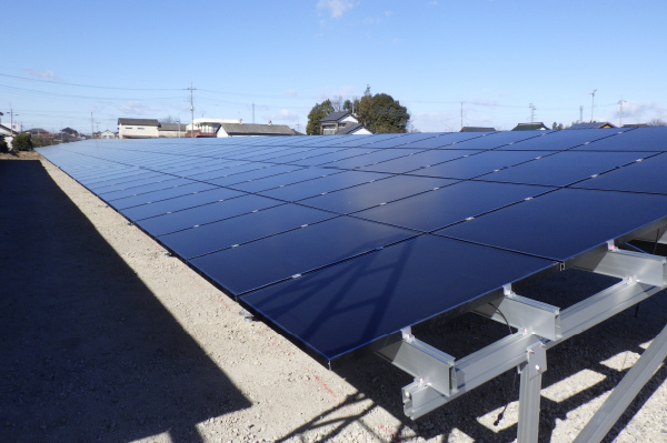 株式会社KAWAKOUの太陽光発電パネル架台設置施工(野立て設置)