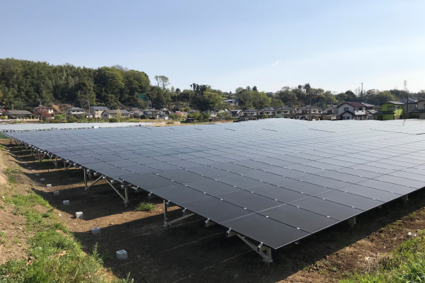 株式会社KAWAKOUの太陽光発電パネル架台設置施工(野立て設置)